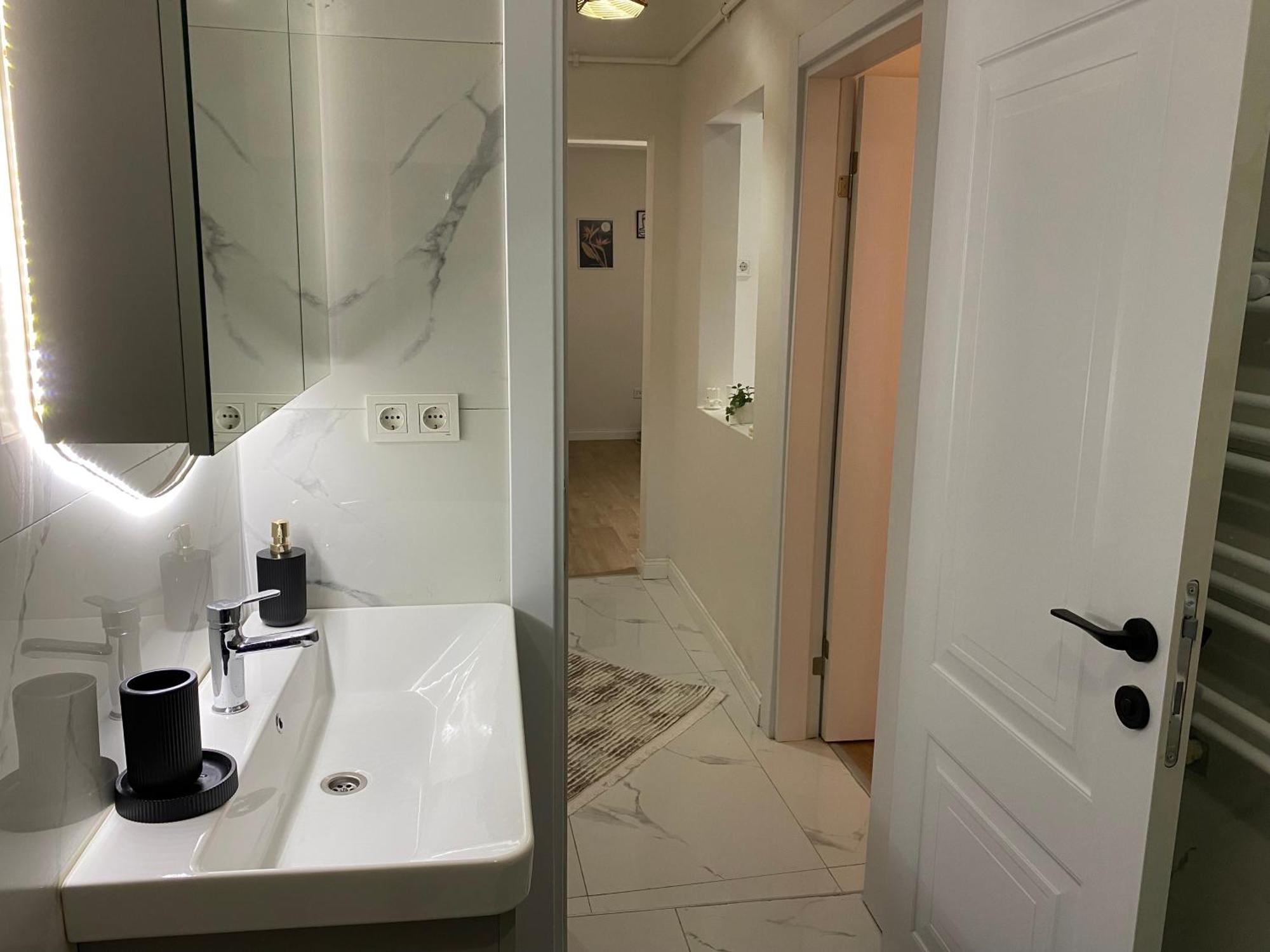 Modern 2 Bedroom Flat In Cihangir